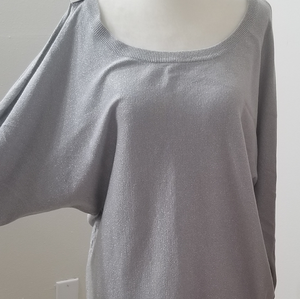Brand new gray top size L - Picture 3 of 14